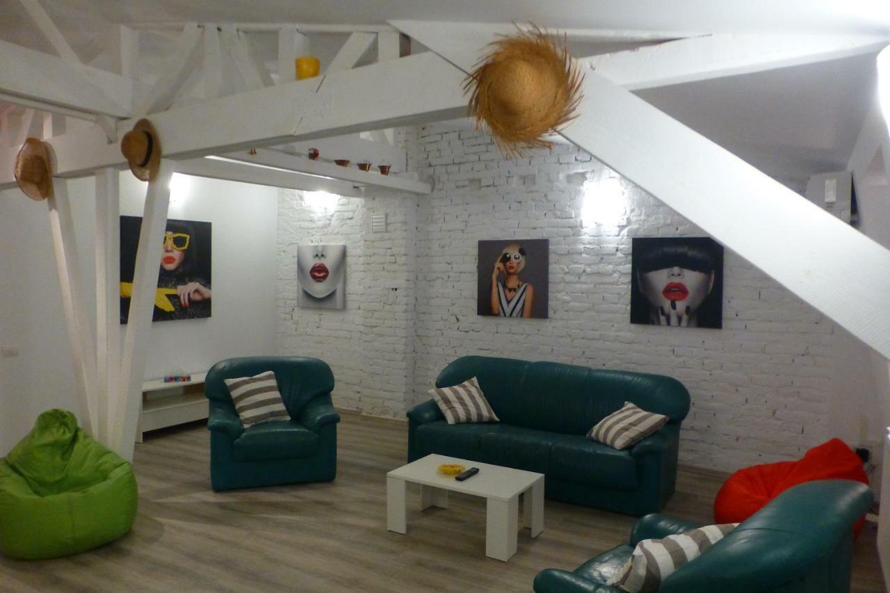 Апартаменты White Loft Old Town Констанца Экстерьер фото
