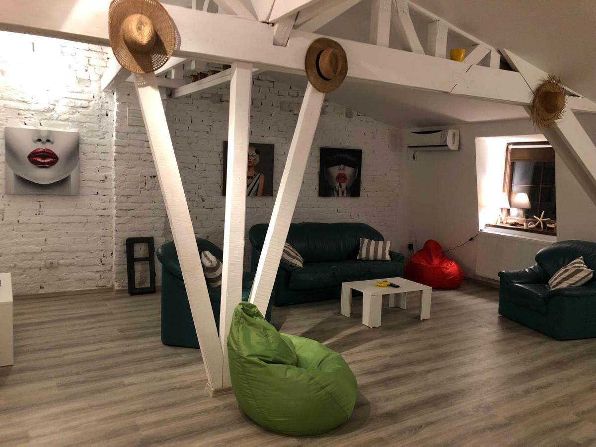 Апартаменты White Loft Old Town Констанца Экстерьер фото