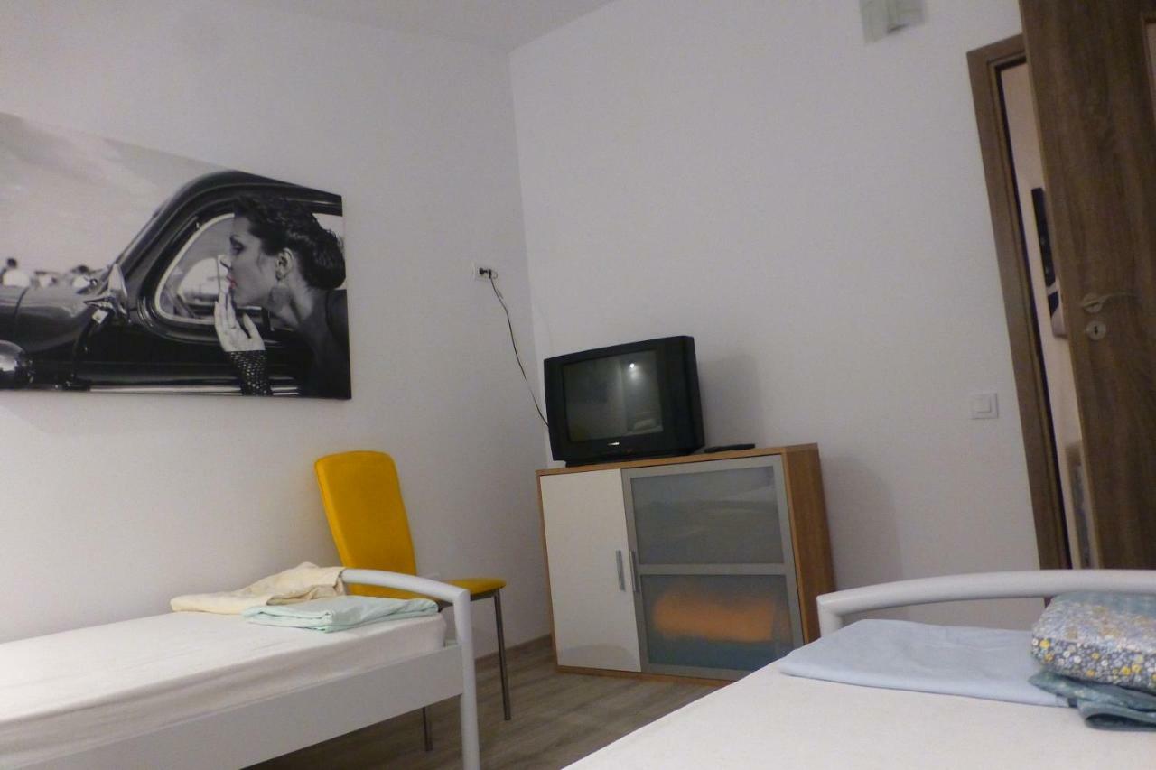 Апартаменты White Loft Old Town Констанца Экстерьер фото